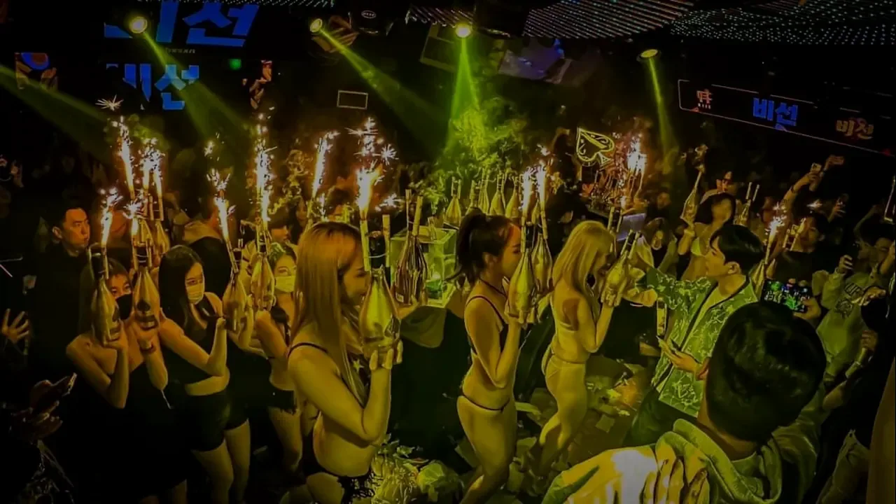 CLUB ACE VIP卡座香槟现场演出