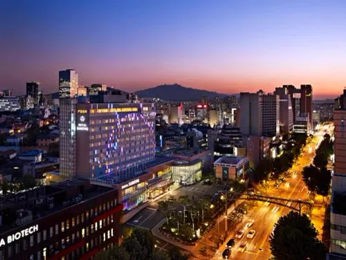 首尔江南Samjung Hotel与周边城市夜景
